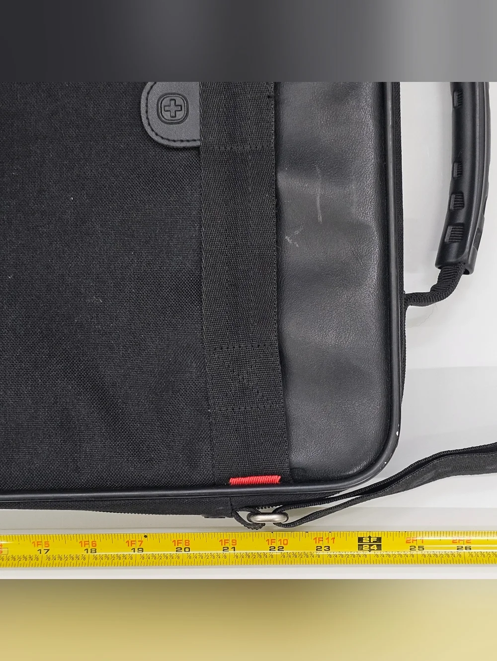 Wenger WA742602 Single Gusset 15.4